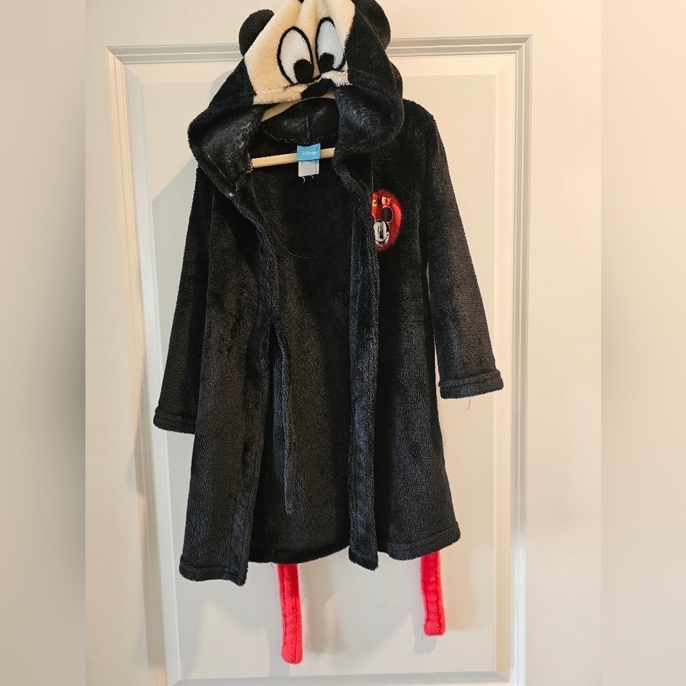 3T Disney Mickey Mouse Kids Black Plush Fleece Hooded‎ Bathrobe Red BeltVacation